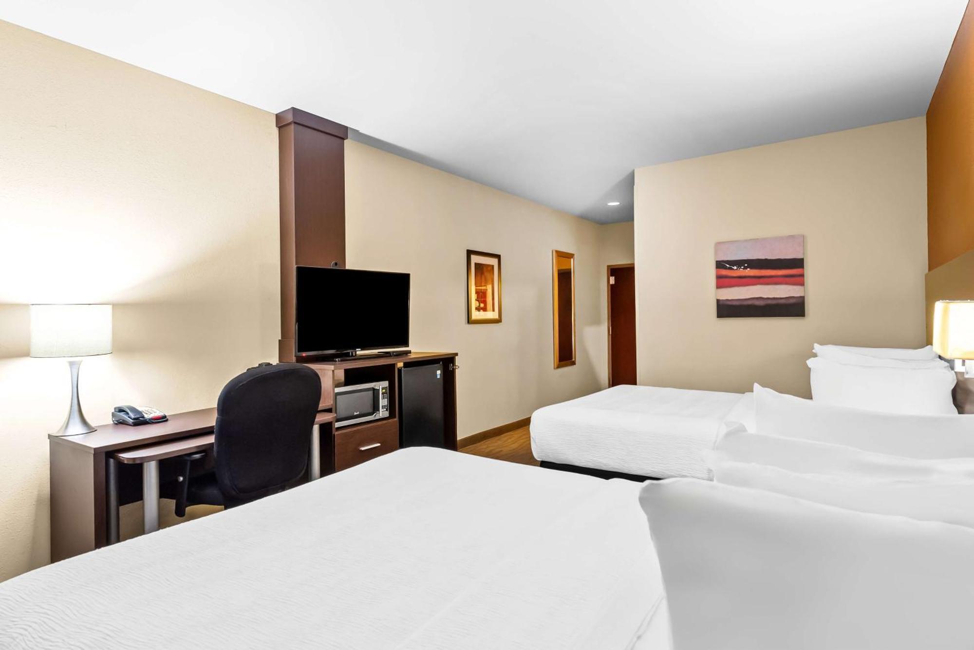 Best Western St. Louis Airport North Hotel & Suites Hazelwood Exterior photo